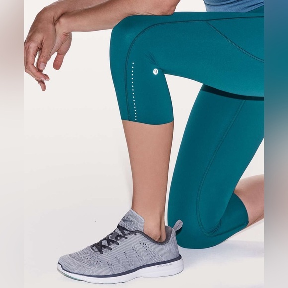 Lululemon Fast & Free Crop II *Nulux 19" Dark Uniform Blue - Picture 2 of 12